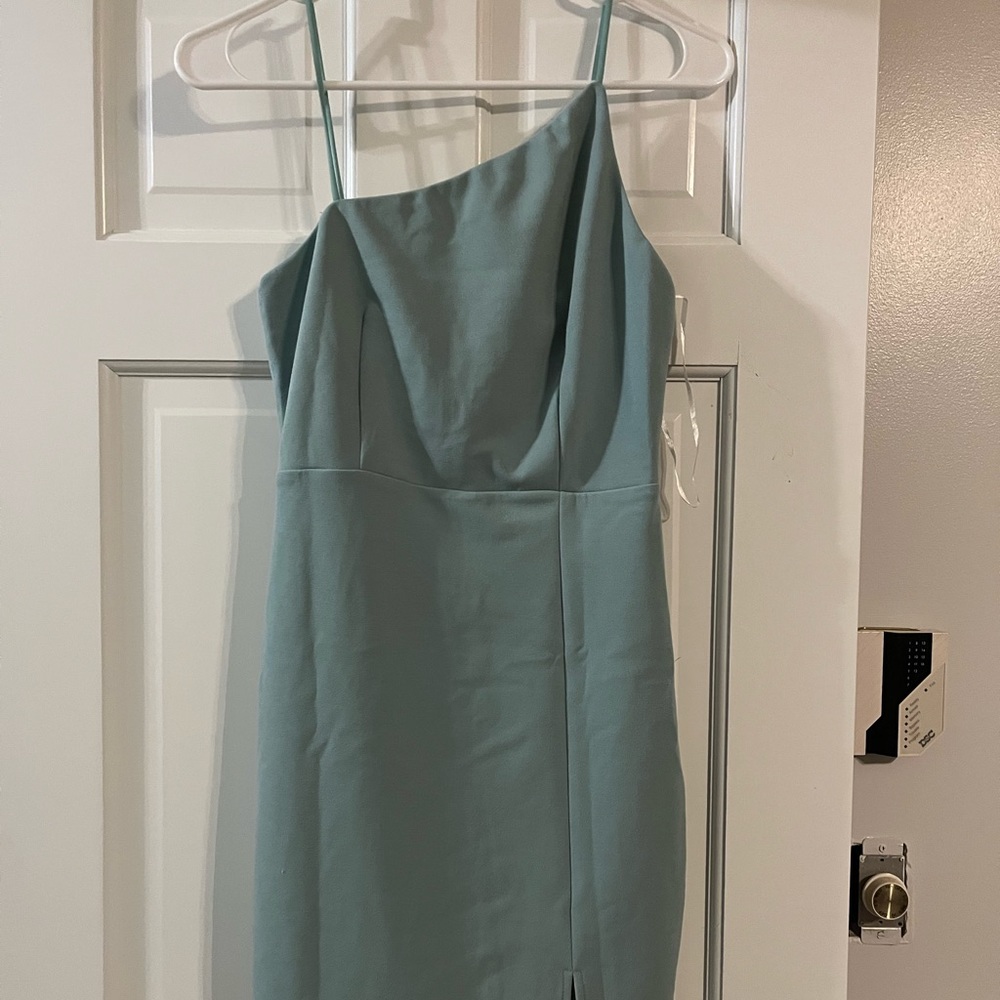 Hello Molly Dress size Medium. New with tags. Never worn. - Picture 2 of 5